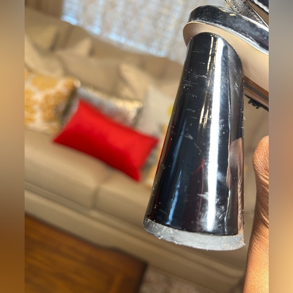 Sam Edelman Black Sandals Sleek Design-WORN-Scratches on heel - Picture 7 of 7